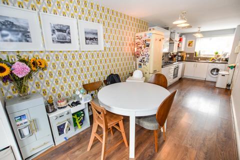 31 Flixton Road, Manchester, M13 9GU