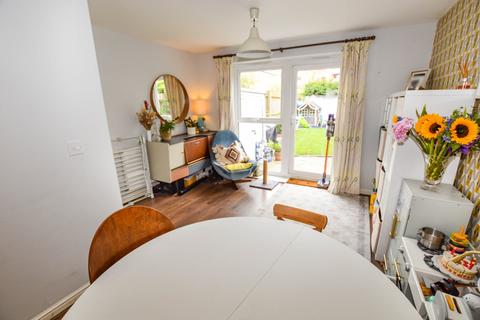 31 Flixton Road, Manchester, M13 9GU
