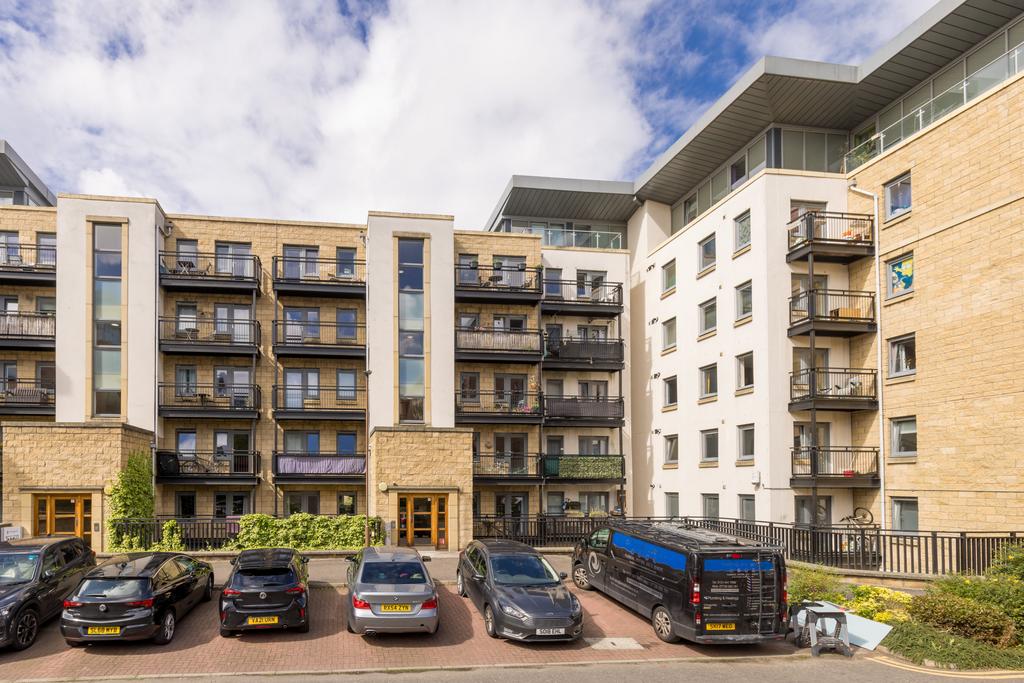 2/10 Robertson Gait, Slateford, Edinburgh, EH11 1HJ 2 bed flat for sale