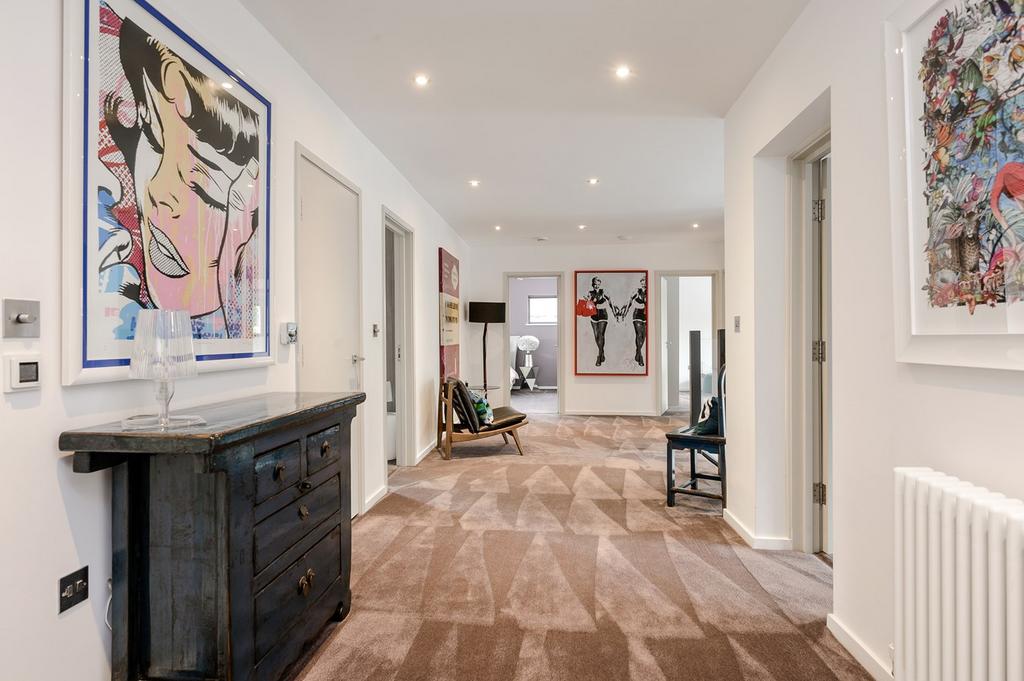 6 Double Bedrooms