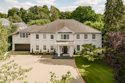 24 Burstead Close, Cobham, KT11 2NL