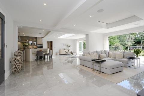 24 Burstead Close, Cobham, KT11 2NL