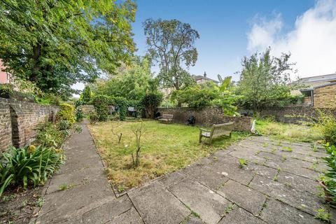 103a Knatchbull Road, London, SE5 9QU