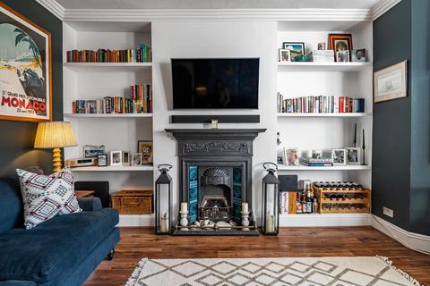 103a Knatchbull Road, London, SE5 9QU
