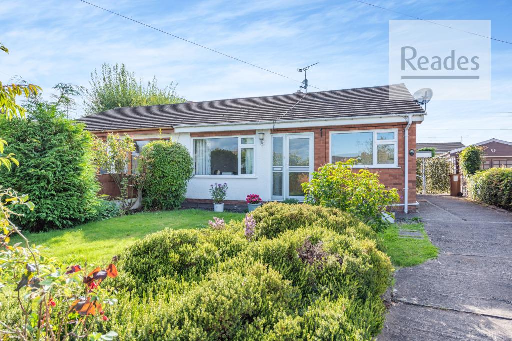Raewood Avenue, Hawarden CH5 3 2 bed semidetached bungalow for sale