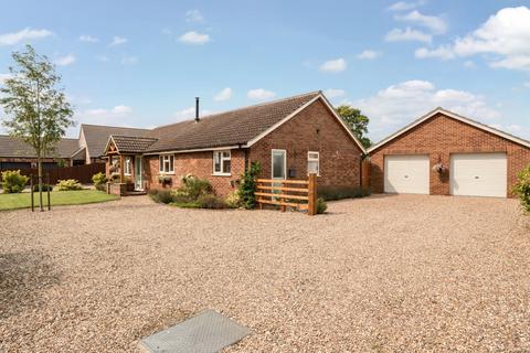 3 bedroom bungalow for sale, West End, Walcott, Lincoln, LN4