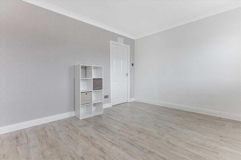 Bedroom One (2)