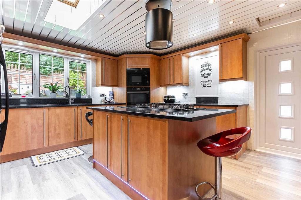 Breakfasting Kitchen