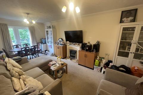 2 bedroom flat for sale - King Henry Lodge, Hall Lane, Chingford, E4