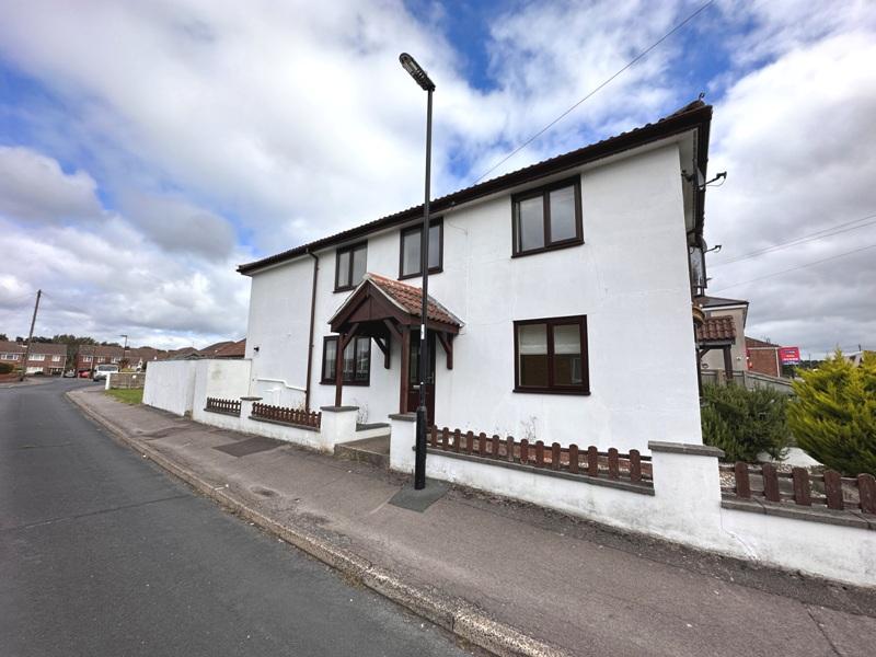 North East Road, Southampton 2 bed end of terrace house £1,200 pcm (£