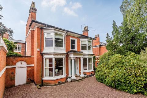 38 Carpenter Road, Birmingham, B15 2JJ