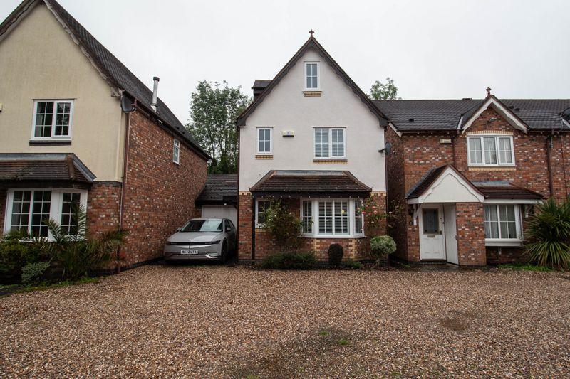 Bickenhill Lane, Solihull, B92 3 bed detached house £1,800 pcm (£415 pw)