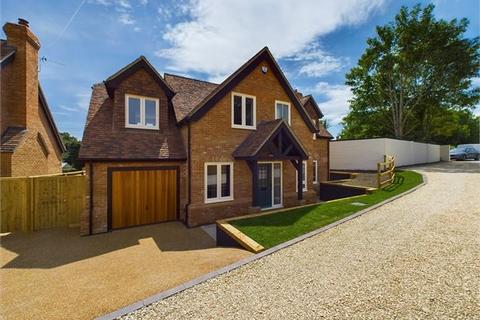 3 bedroom detached house for sale, Appleyard Close, Whitchurch, Buckinghamshire.