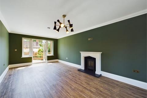 3 bedroom detached house for sale, Appleyard Close, Whitchurch, Buckinghamshire.