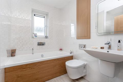 6 Priory Place, Auchterarder, PH3 1FS