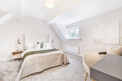 3 bedroom end of terrace house for sale, Kingswood Mews, Station Yard, Waterhouse Lane, Tadworth, KT20