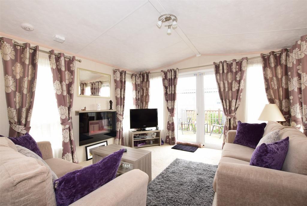 Eastern Road, Portsmouth, Hampshire 2 bed mobile home for sale £60,000