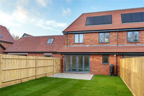 3 bedroom semi-detached house for sale, Brookwood Road, Petersfield, Hampshire, GU31