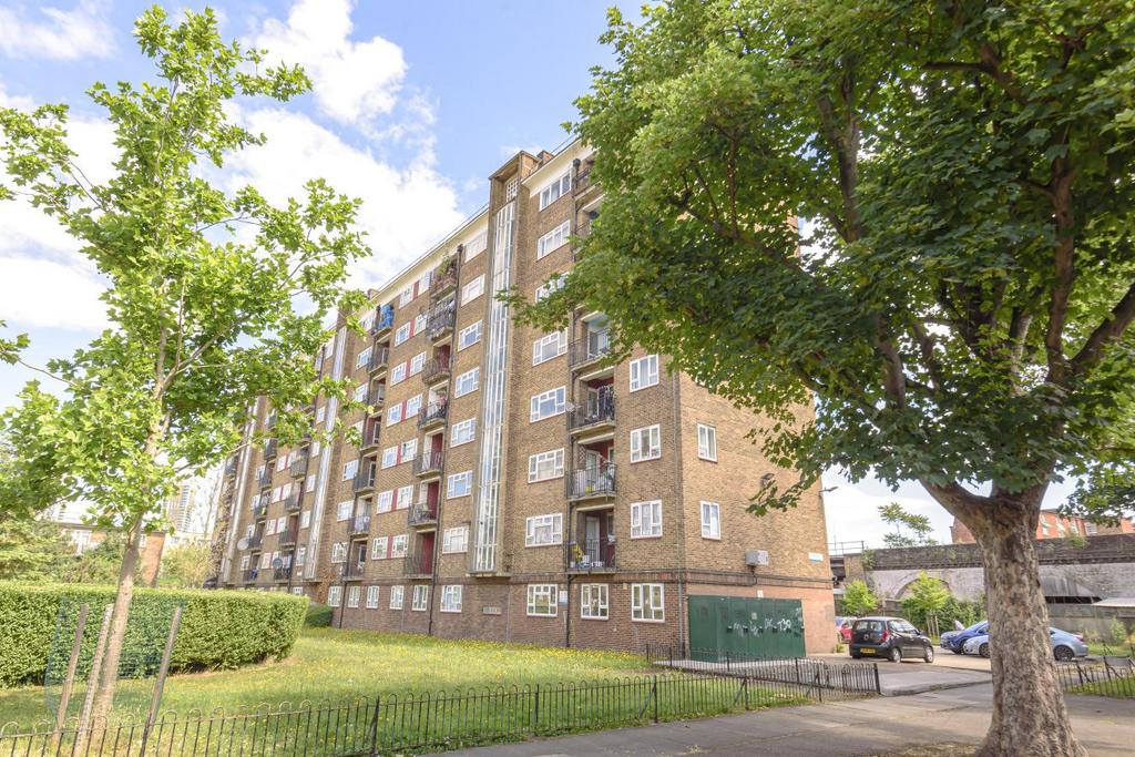 Penrose Street, Walworth 3 bed flat for sale £440,000