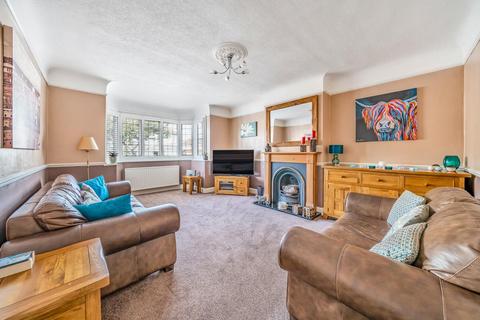 3 Hawkhurst Way, West Wickham, BR4 9PE