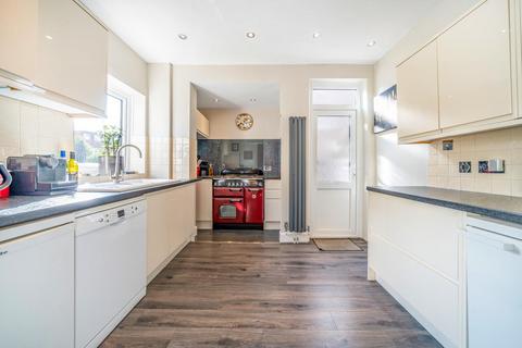 3 Hawkhurst Way, West Wickham, BR4 9PE