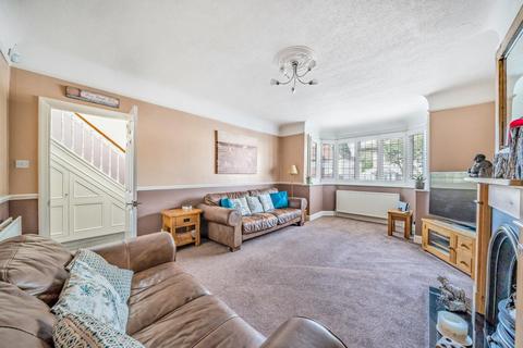 3 Hawkhurst Way, West Wickham, BR4 9PE