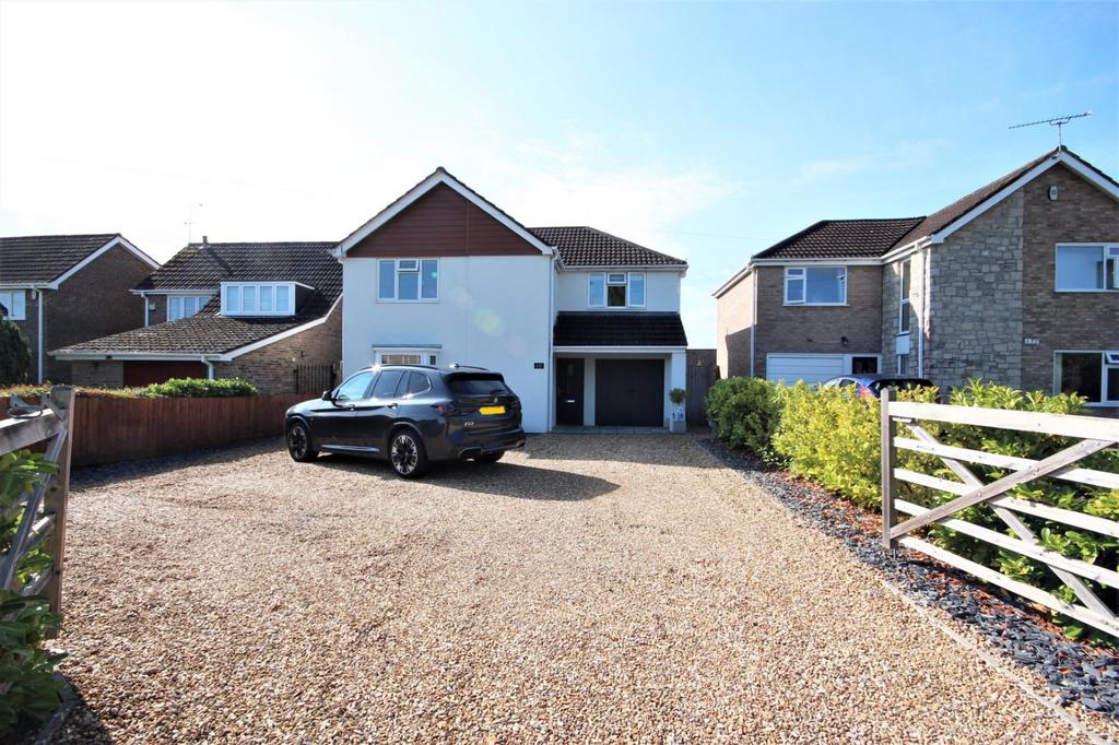 West Way, Broadstone, Dorset, BH18 4 bed detached house £587,500
