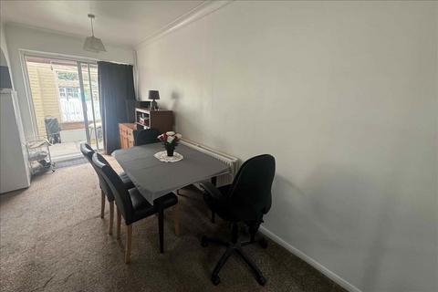 71 Southcote Avenue, Feltham, TW13 4EQ