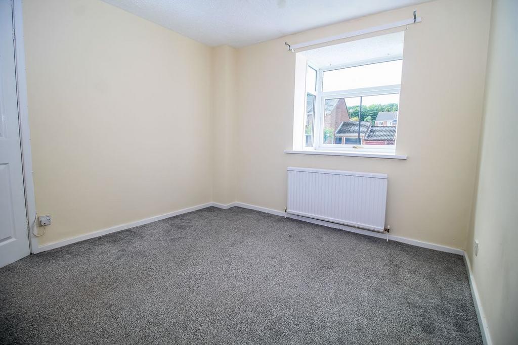 Bedroom 2 pic 2