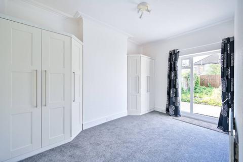 29 Park Avenue, Mitcham, CR4 2EQ