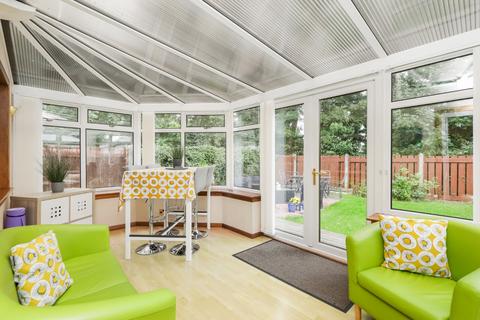 19 Balfour Terrace, Penicuik, EH26 0LY