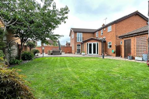 5 bedroom detached house for sale, The Burrows, Narborough LE19