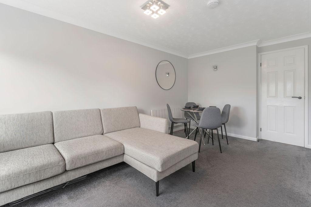 Fauldburn, East Craigs, Edinburgh, EH12 1 bed terraced house £1,100