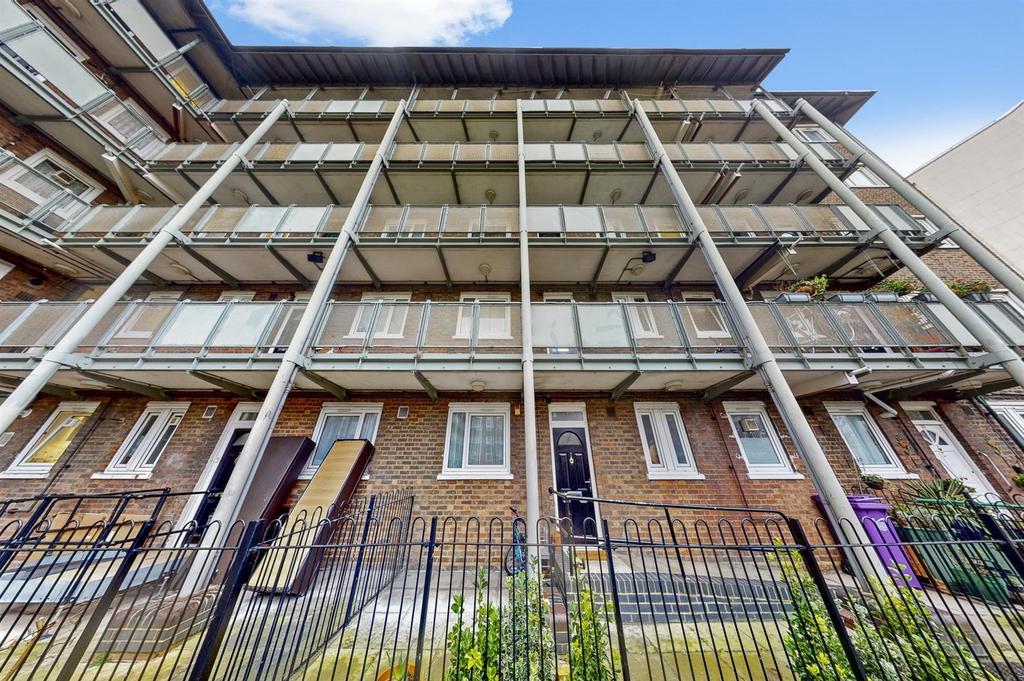 Warley Street, London E2 2 bed flat £370,000