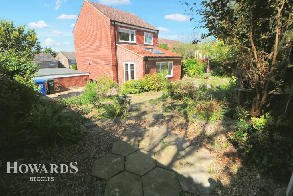 Waveney Road, Bungay 3 bed detached house for sale £310,000