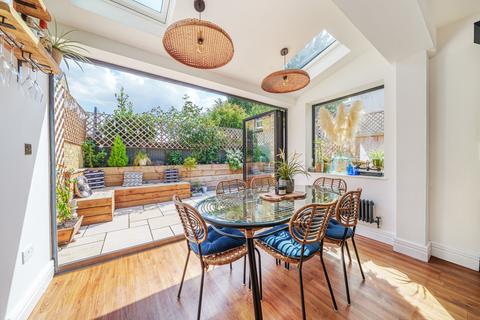 5 Pantile Road, Weybridge, KT13 9PY