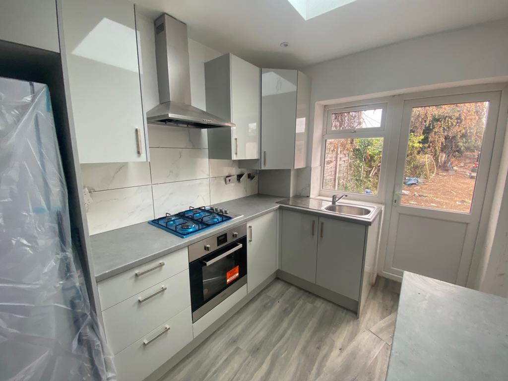 Waye Avenue, Hounslow, TW5 9 SF