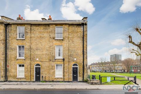 4 bedroom house for sale - Upper North Street, London, E14