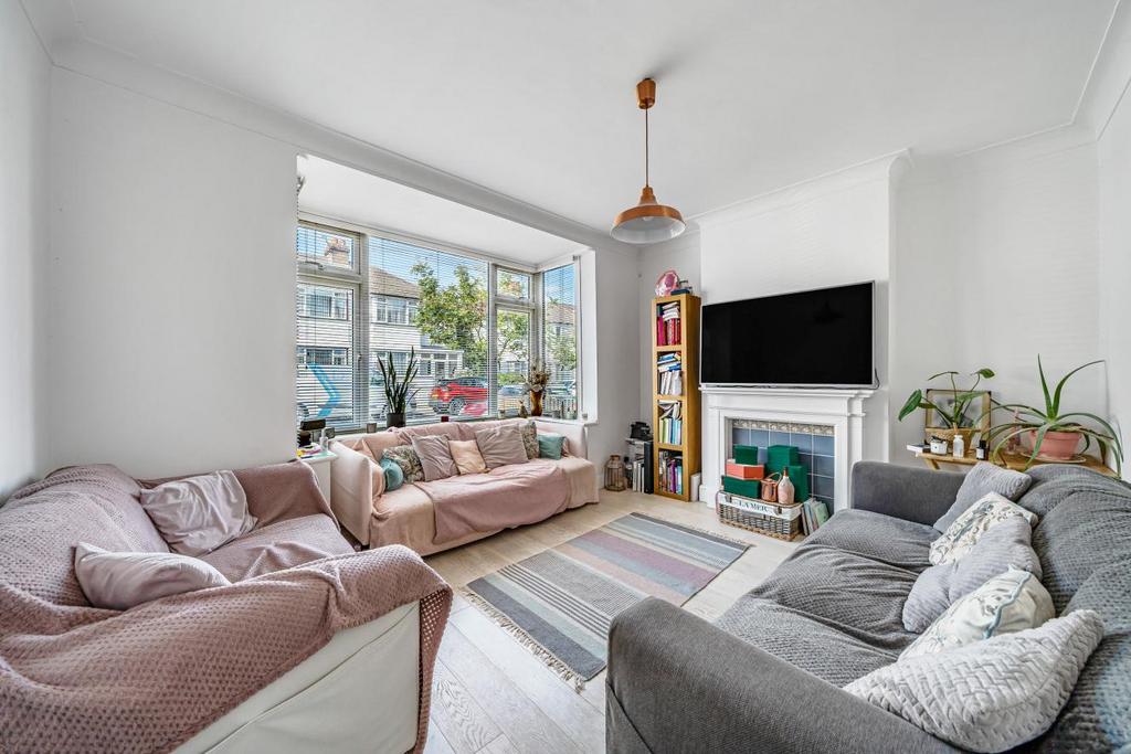 Bourne Road, Bromley 4 bed terraced house £600,000