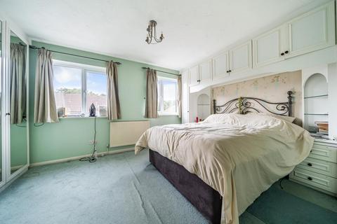 24 Malden Fields, Bushey, WD23 2QA