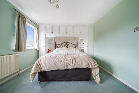 24 Malden Fields, Bushey, WD23 2QA