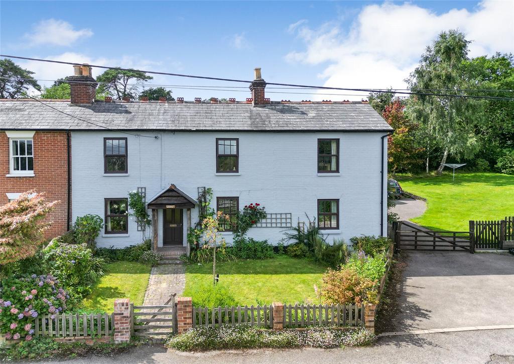 Mount Pleasant Lane, Lymington, Hampshire, SO41 4 bed semidetached