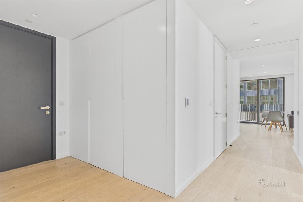 Cadence, King's Cross, N1C - Mehr