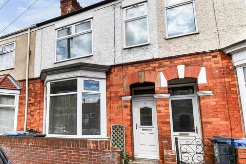 3 bedroom terraced house to rent, East Park Avenue, Hull, HU8