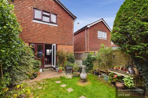 3 bedroom semi-detached house for sale, Manchester Road, Ninfield, TN33