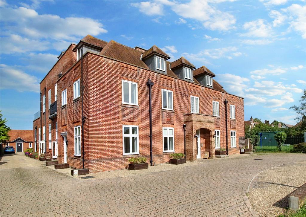 Norwich Road, Halesworth, Suffolk, IP19 2 bed apartment for sale £160,000