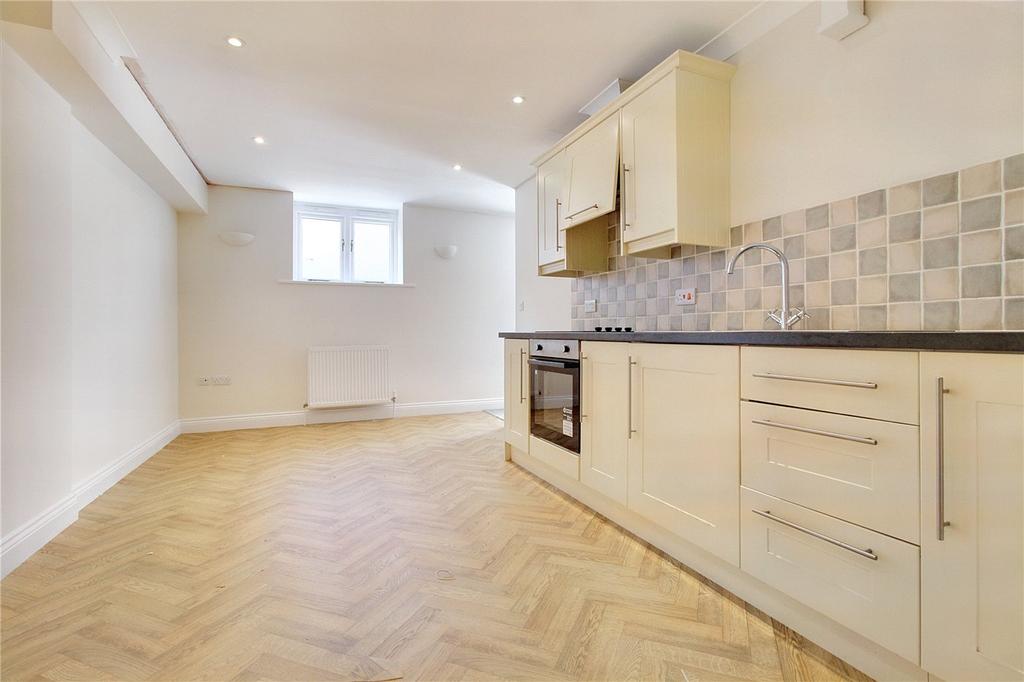 Norwich Road, Halesworth, Suffolk, IP19 2 bed apartment for sale £160,000