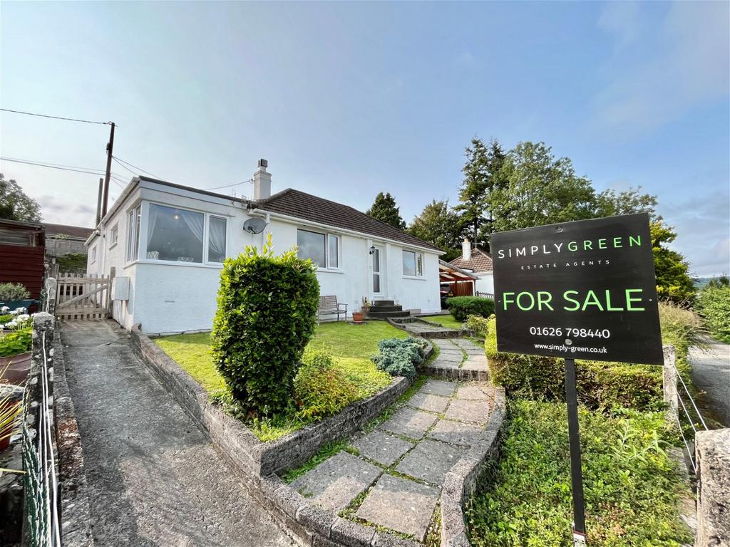 Wallaford Road, Buckfastleigh TQ11 3 bed detached bungalow for sale £