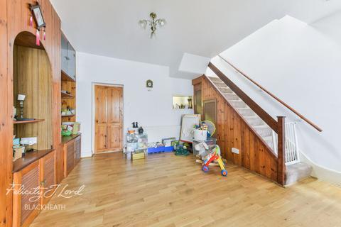 74 Troughton Road, London, SE7 7QQ