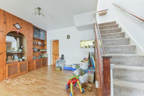 74 Troughton Road, London, SE7 7QQ